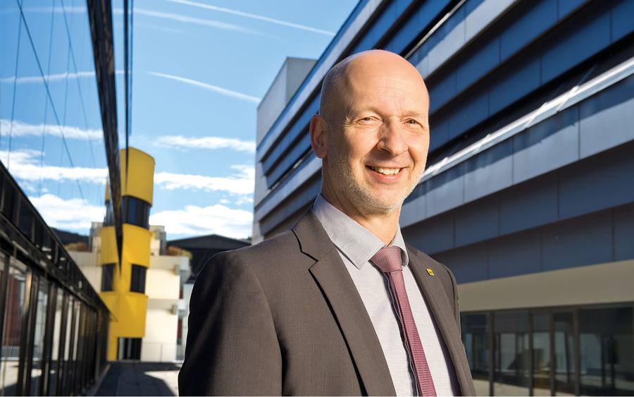 Dr. Andreas Rebetzky Vice President Organisation & IT Sto-Gruppe