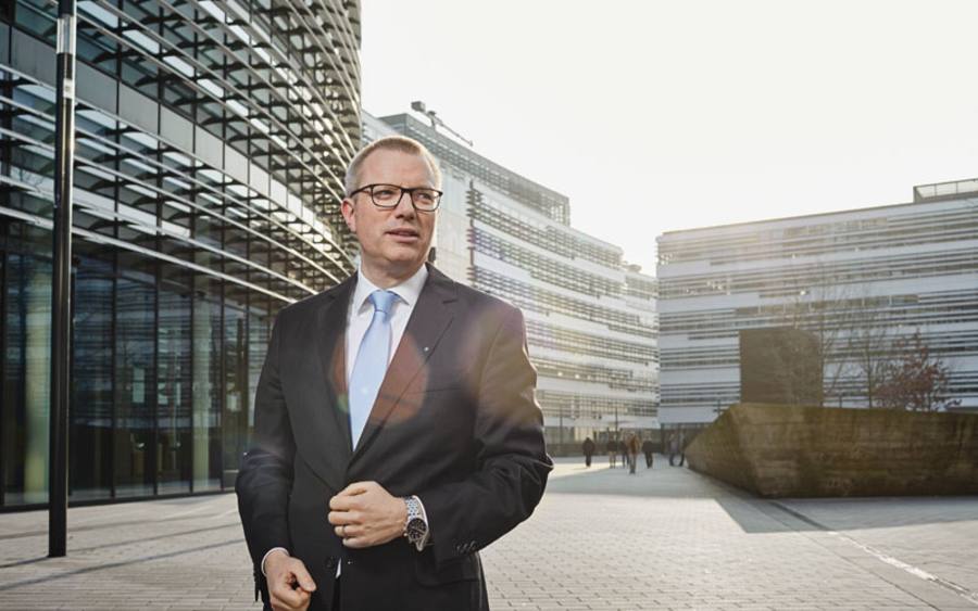 Zoltan Bickel, Vodafone