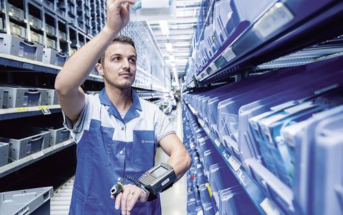 Auch im Lager nutzt Galenica modernste Technik.