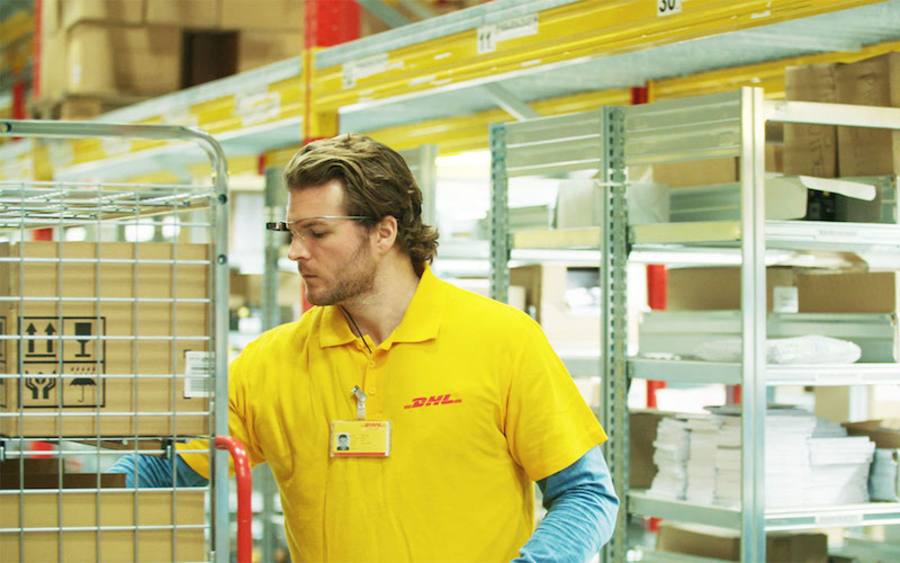 Nach Abschluss eines Pilotprogramms mit Testläufen in den USA, Kontinentaleuropa und Großbritannien führt DHL die Vision-Picking-Lösung jetzt dauerhaft in seinen Lagern ein.