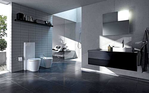 Duravit entwickelt und fertigt u.a. Badmöbel, Dusch- und Badewannen für den internationalen Markt.