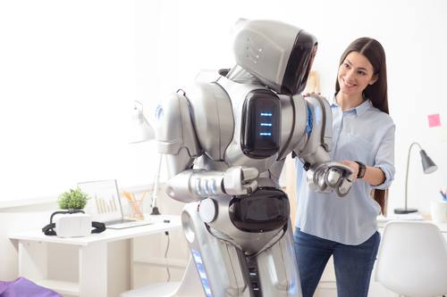 Roboter und Mensch
