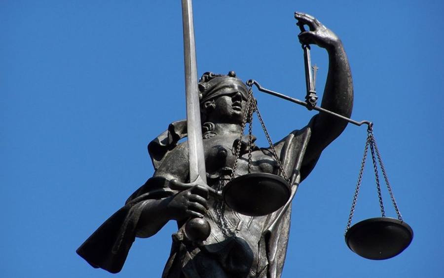 Statur von Justitia