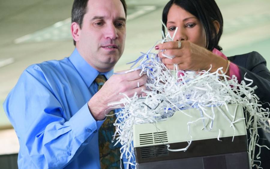 Aktenvernichter, Bildquelle: Thinkstock/Huntstock