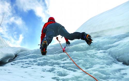 Bergsteiger, Bildquelle: © iStockphoto.com/praseodimio