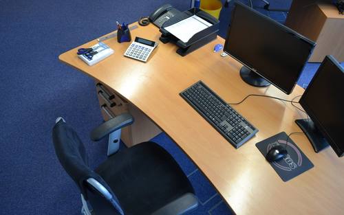 Büro, Bildquelle: Norbert Schollum/pixelio.de