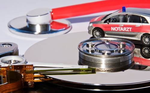 Datenrettung, Bildquelle: © Thorben Wengert/pixelio.de