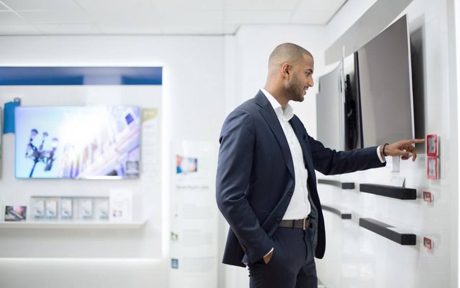 Digital Signage Solutions (DSS)