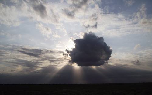 Dunkle Wolke, Bildquelle: © Ralf Michel/pixelio.de