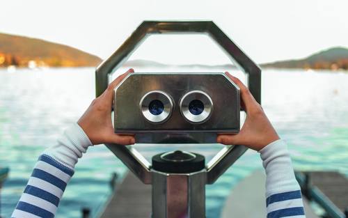 Fernglas, Bildquelle: Thinkstock/iStock