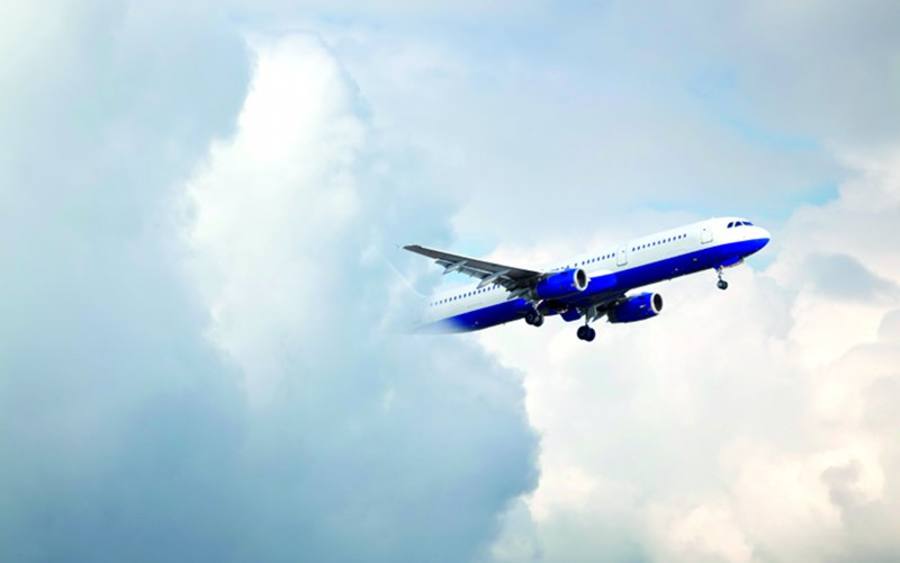 Flugzeug, Bildquelle: © iStockphoto.com/remsan