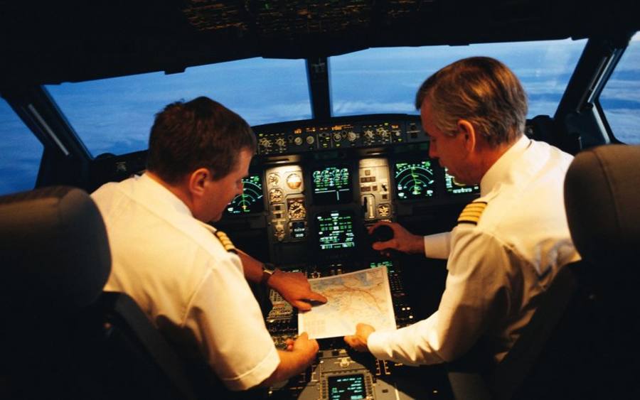 Im Flugzeug, Bildquelle: Udo Kröner/Lufthansa