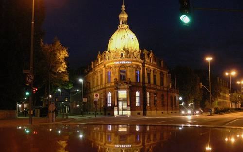 Gebäude, Bildquelle: Volksbank Kaiserslautern-Nordwestpfalz 