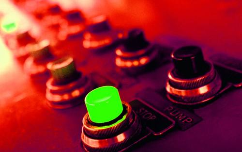 Kontrollpult, Bildquelle: Thinkstock/Stockbyte