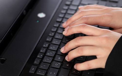 Verwaltung am Computer, Bildquelle: Konstantin Gastmann/pixelio.de