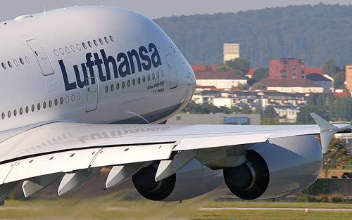 Lufhansa, Bildquelle: Thomas Schlueter/pixelio.de