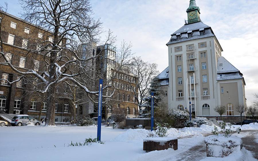 Pützerturm, ein Wahrzeichen der Konzernzentrale in Darmstadt