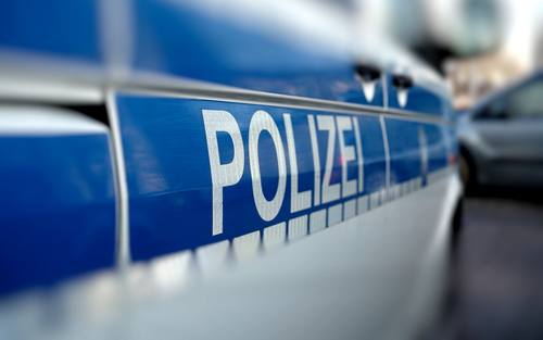 Die Tür eines deutschen Polizei-Autos