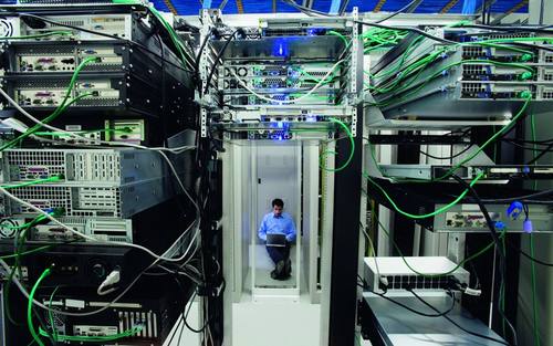 Serverraum, Bildquelle: Thinkstock/Fuse