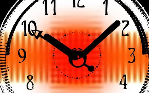 Uhr, Bildquelle: Gerd Altmann/shapes:photoshopgraphics.com/pixelio.de