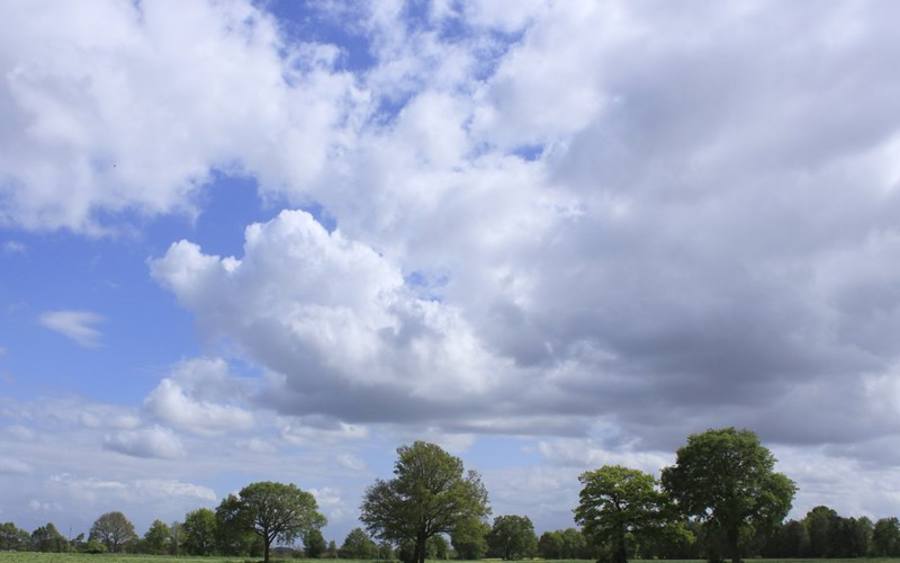 Wolken, Bildquelle: uschi dreiucker/pixelio.de