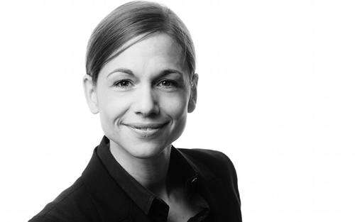 Claudia Gharavi, Plusserver