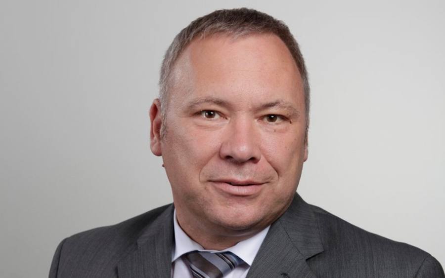 Dirk Simon, Servicing Advisors