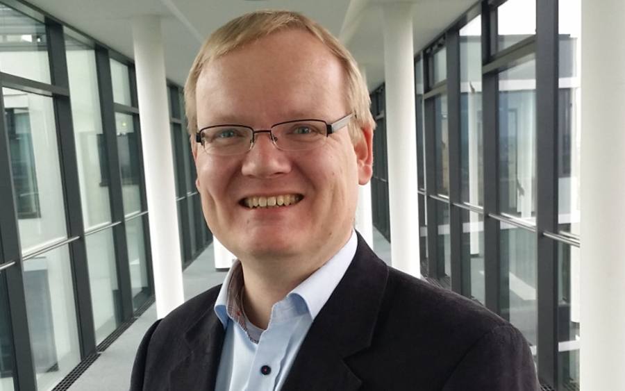 Dr. Helge Erik Lüders, Telefónica