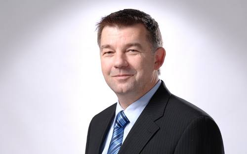 Stefan Hübner, Smilog