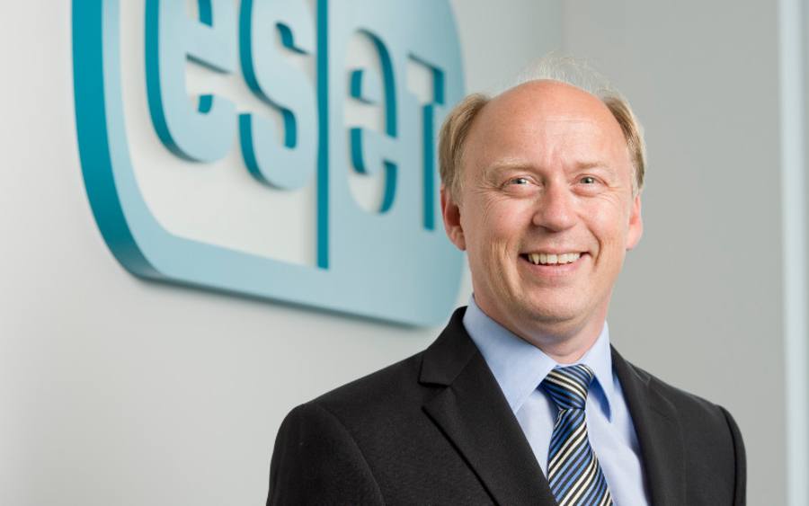 Michael Klatte, Eset