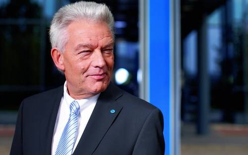 Günther Schnitzler, Konica Minolta