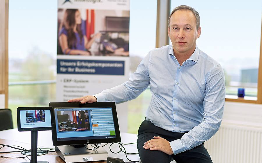 Ralf Wintrich, Intelligix