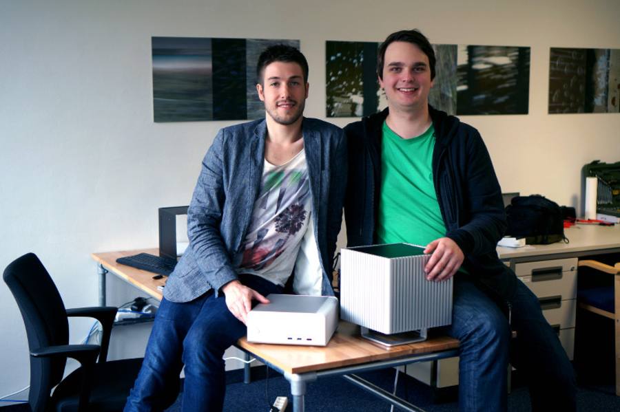 Die Uniki GmbH wurde im September 2016 von Mathematiker und IT-Unternehmensberater Matthias Bollwein (l.) und dem Informatiker Roman Leuprecht in München gegründet. 