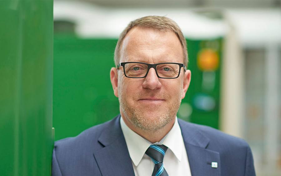 Peter Kindt, Gruppenleiter Steuerungstechnik: „Unsere Datenbank enthält etwa 70.000 verschiedene Komponenten.“