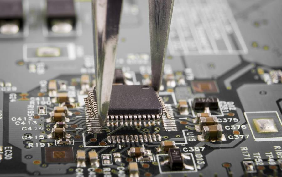 Elektronisches Bauteil