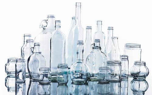 Bucher Emhart Glass ist Weltmarktführer für hochentwickelte Technologien zur Herstellung und Prüfung von Glasbehältern.