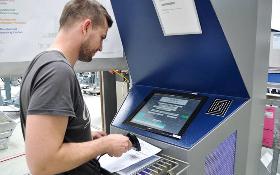 Mehr als 300 Mitarbeiter in der Produktion nutzen heute die MES-Lösung.