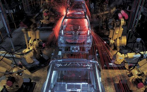 Wer Big Data in der Automobilindustrie nicht nutzt, hat Wettbewerbsnachteile.