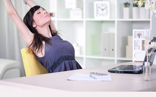 Dynamisches Sitzen im Büro