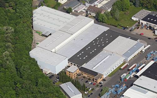 Die Ludwig Zenger Industrie-Service GmbH ist Spezialist im Bereich der Marketing-Logistik.