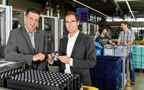 Björn Bodenstein (re.) und Jens Truckenbrodt von Nidec GPM