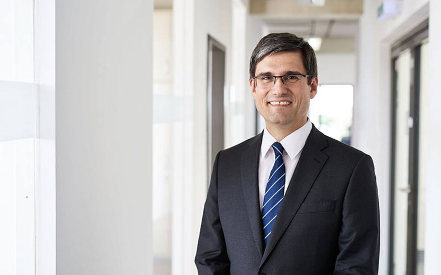 Dr. Stefan Benett, Inverto