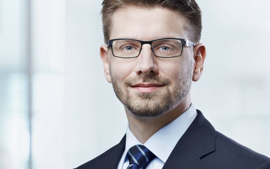 Dr. Michael Kaiser, Papierkram