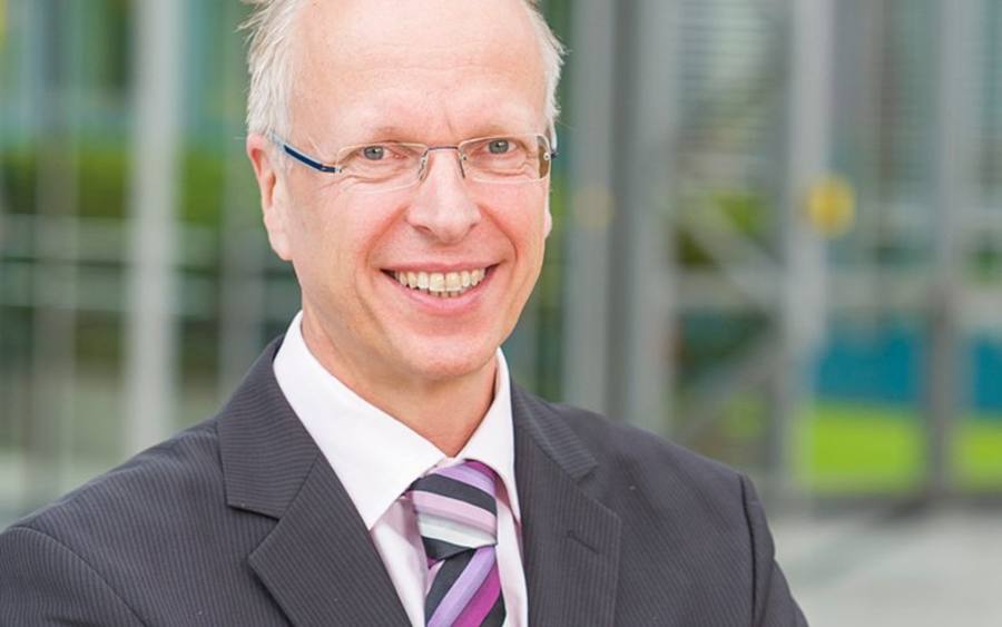 Michael Schmidt-Voigt, Oracle
