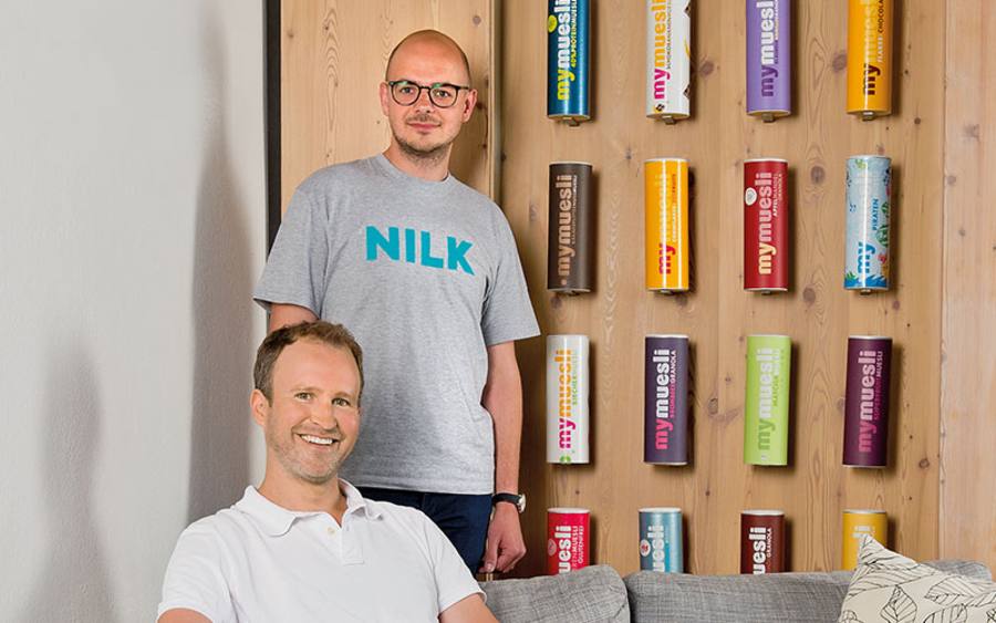„Die wichtigsten ERP-gesteuerten Prozesse sind die Produktionssteuerung, die Rezepturverwaltung, die B2B- und Retail-Auftragsverwaltung und die Logistik.“ Philipp Kraiss (vorne)