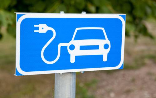 Scheitern Elektroautos im Massenmarkt an der fehlenden Ladesäuleninfrastruktur?