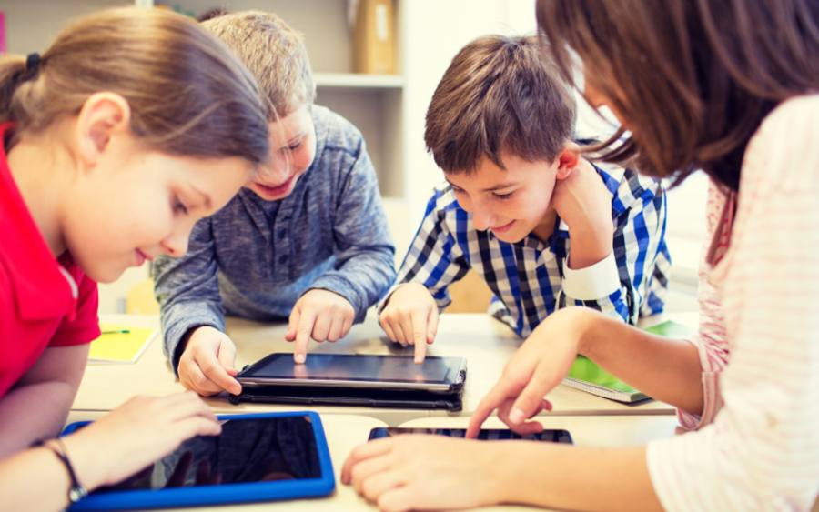 Eltern müssen Aufklärung in Sachen digitaler Sicherheit leisten.