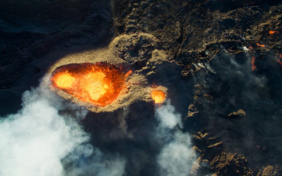 Piton de la Fournaise Volcano / Jonathan Payet