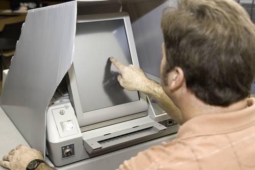 Ein US-Wahlcomputer mit Touchscreen