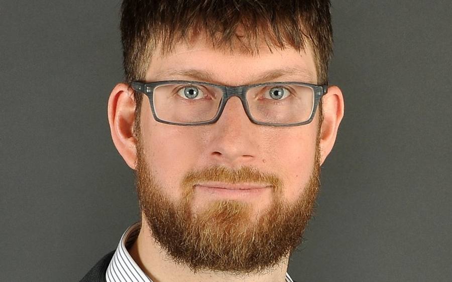Dirk Cosmar, Queospark